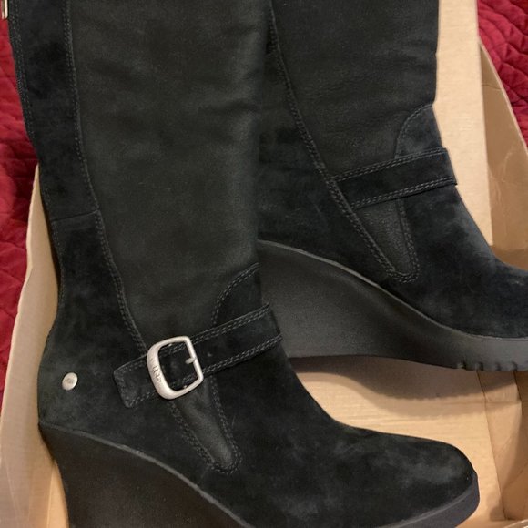 Ugg Black Suede Shearling Lined Gisselle Wedges Tall Boots - Size 10 - Picture 7 of 8